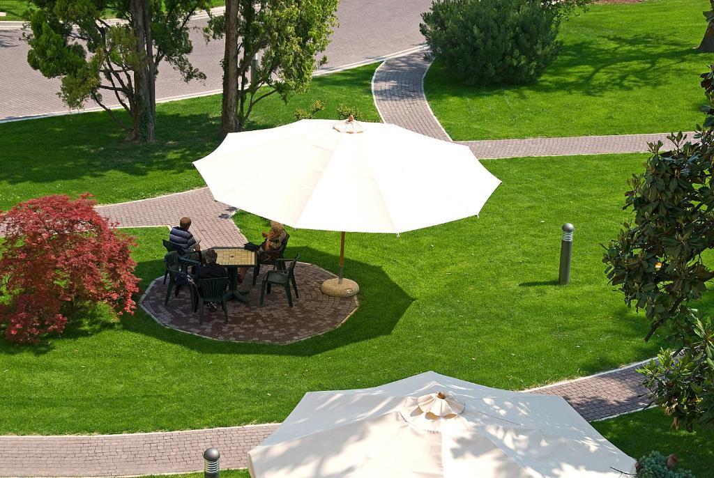 Hotel Columbia Terme Abano Terme Exterior photo